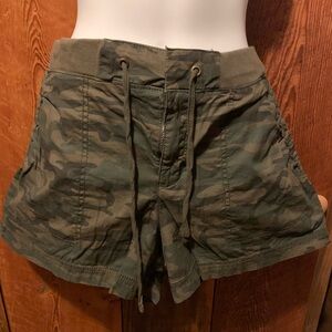A New Approach Camouflaged Shorts